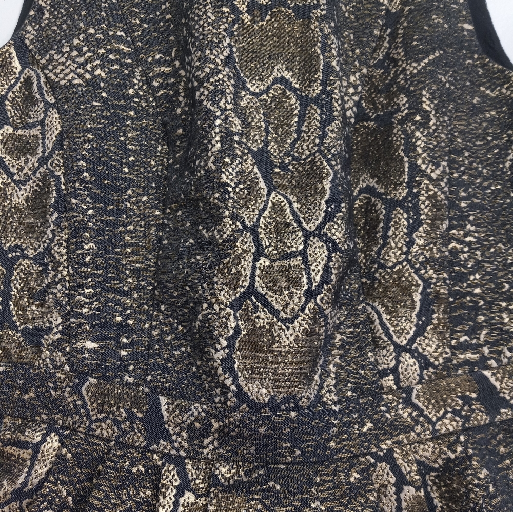 Dress - Picture 3 of 4